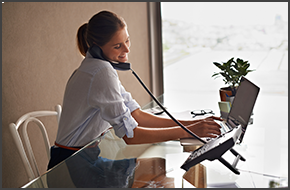Hot Desking bringt Flexibilität und Kostenersparnisse