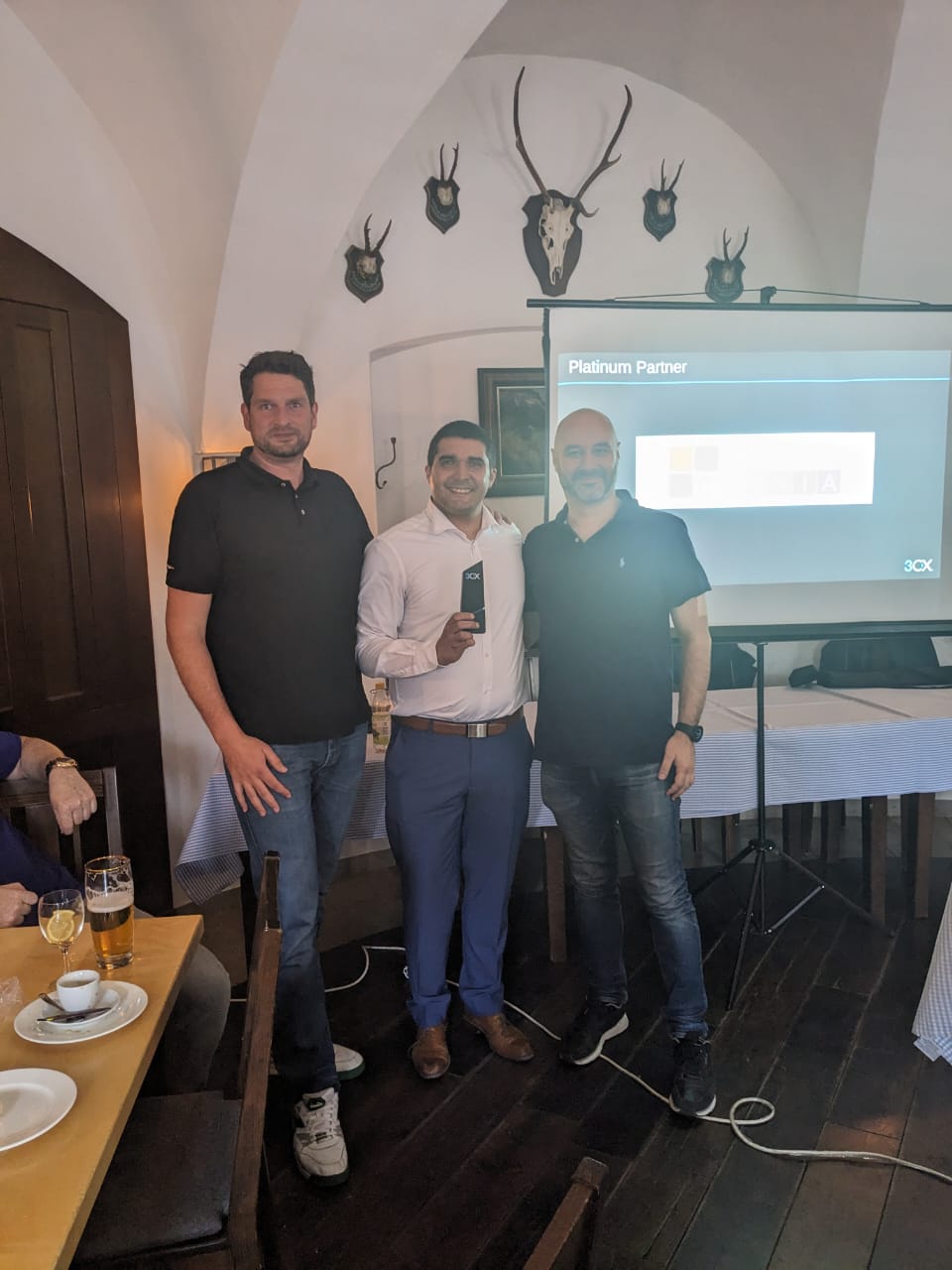 Comnia GmbH | L. Manuel Bahlmann , R. Roland Köberl | pbx.comnia.de Comnia GmbH | L. Manuel Bahlmann , R. Roland Köberl | pbx.comnia.de