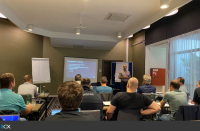 Training DE AT